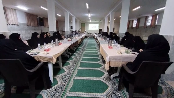 با حضور مسؤولان دانشگاه فرهنگیان استان قم برگزار شد: 

جلسه شورای اداری پردیس حضرت معصومه(س) 2