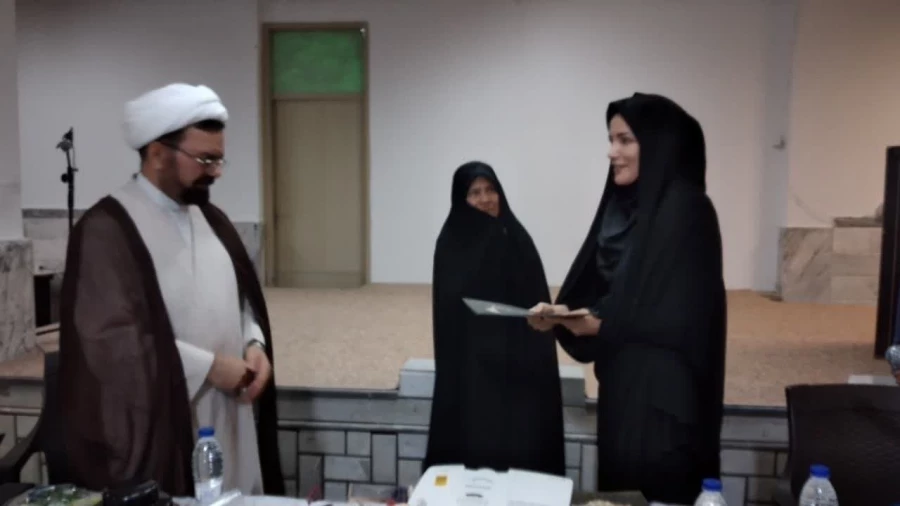 با حضور مسؤولان دانشگاه فرهنگیان استان قم برگزار شد: 

جلسه شورای اداری پردیس حضرت معصومه(س) 2