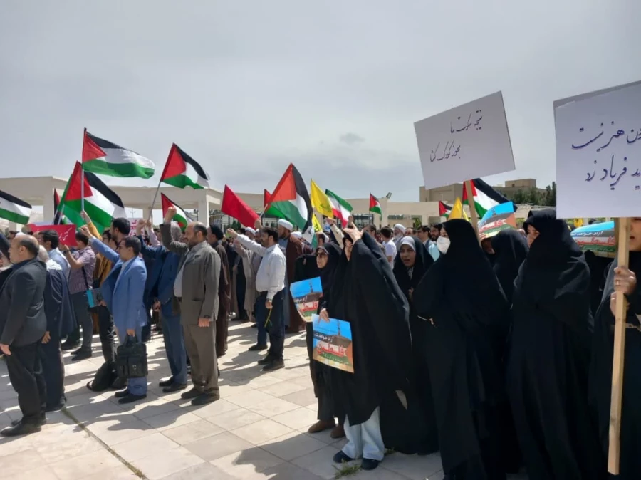 شرکت کارکنان و دانشجومعلمان پردیس حضرت معصومه(س) در اجتماع بزرگ دانشجویان قم جهت حمایت از مردم مظلوم غزه 2