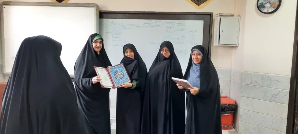 به مناسبت دهه سرآمدی آموزش انجام شد: 

تقدیر از اساتید پردیس حضرت معصومه(س) 2