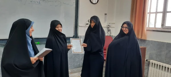 به مناسبت دهه سرآمدی آموزش انجام شد: 

تقدیر از اساتید پردیس حضرت معصومه(س) 2