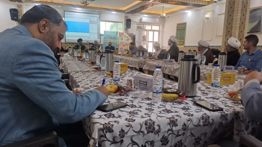 به همت دانشگاه فرهنگیان استان قم و با همکاری «معاونت پژوهش و فناوری» و «پژوهشکده تعلیم و تربیت اسلامی دانشگاه فرهنگیان» برگزار شد: 

نشست علمی با موضوع «ارزیابی الگوی چند وجهی نقش معلم با تأکید بر نقد انگاره های معلمی» 2