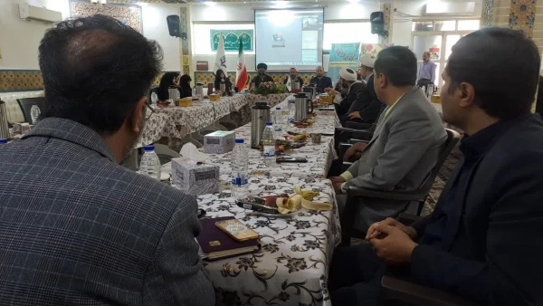 به همت دانشگاه فرهنگیان استان قم و با همکاری «معاونت پژوهش و فناوری» و «پژوهشکده تعلیم و تربیت اسلامی دانشگاه فرهنگیان» برگزار شد: 

نشست علمی با موضوع «ارزیابی الگوی چند وجهی نقش معلم با تأکید بر نقد انگاره های معلمی» 2