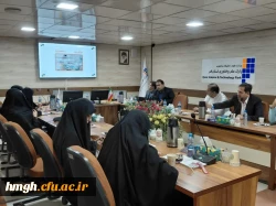 بازدید اعضای هیئت علمی دانشگاه فرهنگیان قم از پارک علم و فناوری استان قم 6