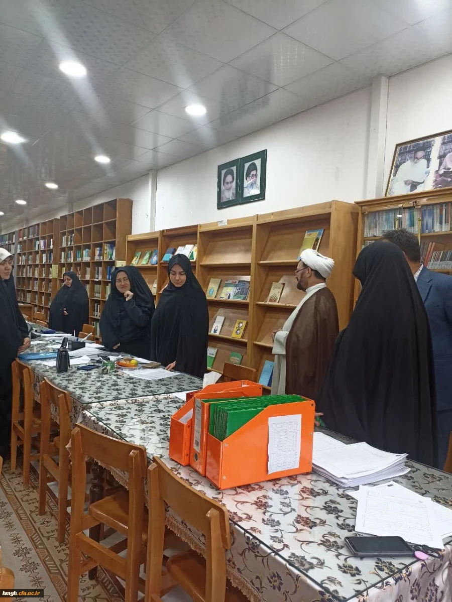 بازدید سرپرست دانشگاه فرهنگیان استان قم از روند ثبت نام حضوری دانشجومعلمان ورودی 1404 4