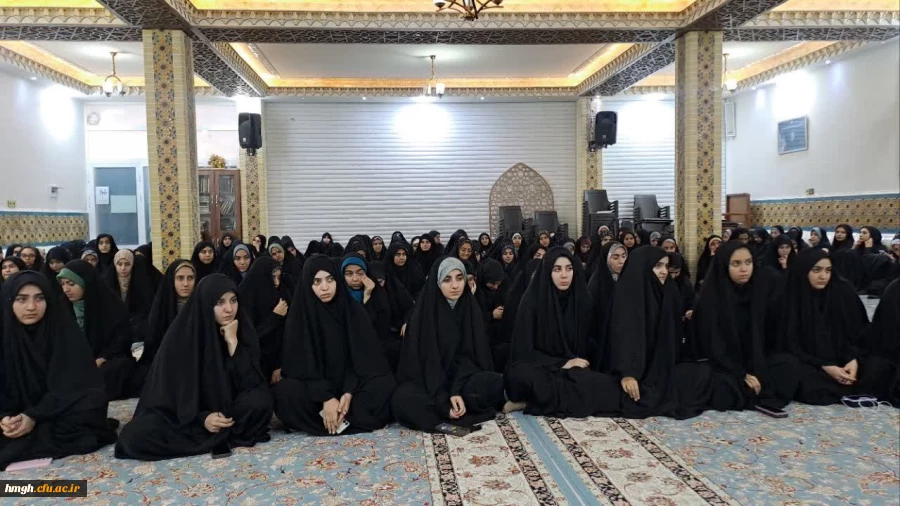 در خوابگاه شماره 1 پردیس حضرت معصومه (س) برگزار شد: 

نشست صمیمی رییس پردیـس و سرپرستان سرای دانشجویی با دانشجو معلمان 2