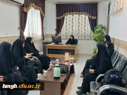 در ساختمان شماره 2 پردیس حضرت معصومه(س) برگزار گردید: 

نشست صمیمی و پرسش و پاسخ مسئولین پردیس با نمایندگان کلاس های آموزشی 2