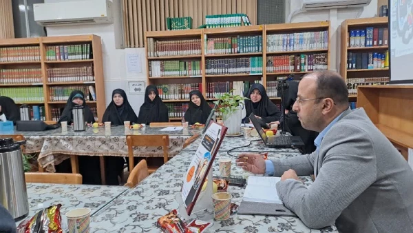 توسط دانشگاه فرهنگیان استان قم با همکاری معاونت پژوهش و فناوری و پژوهشکده تعلیم و تربیت اسلامی در پردیس حضرت معصومه(س) برگزار شد: 

پیش نشست همایش ملی «ما و غرب در آراء و اندیشه حضرت آیت الله العظمی خامنه ای (مد ظله العالی)» 2