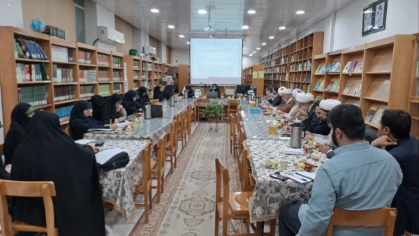 توسط دانشگاه فرهنگیان استان قم با همکاری معاونت پژوهش و فناوری و پژوهشکده تعلیم و تربیت اسلامی در پردیس حضرت معصومه(س) برگزار شد: 

پیش نشست همایش ملی «ما و غرب در آراء و اندیشه حضرت آیت الله العظمی خامنه ای (مد ظله العالی)» 2