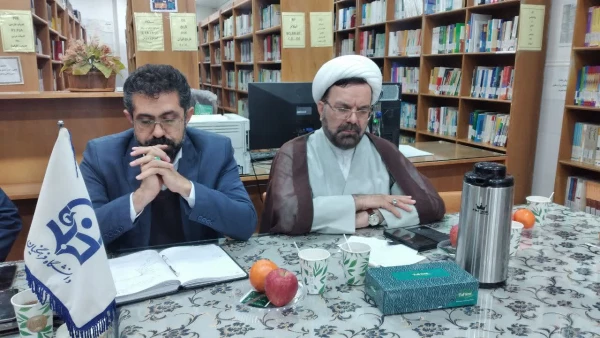 با حضور مسؤولان دانشگاه فرهنگیان استان قم برگزار شد: 

جلسه شورای اداری پردیس حضرت معصومه(س) 2