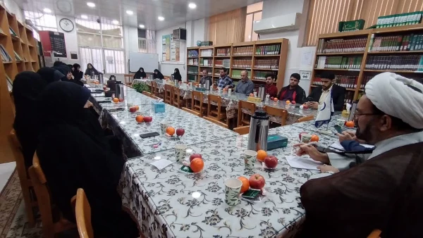 با حضور مسؤولان دانشگاه فرهنگیان استان قم برگزار شد: 

جلسه شورای اداری پردیس حضرت معصومه(س) 2